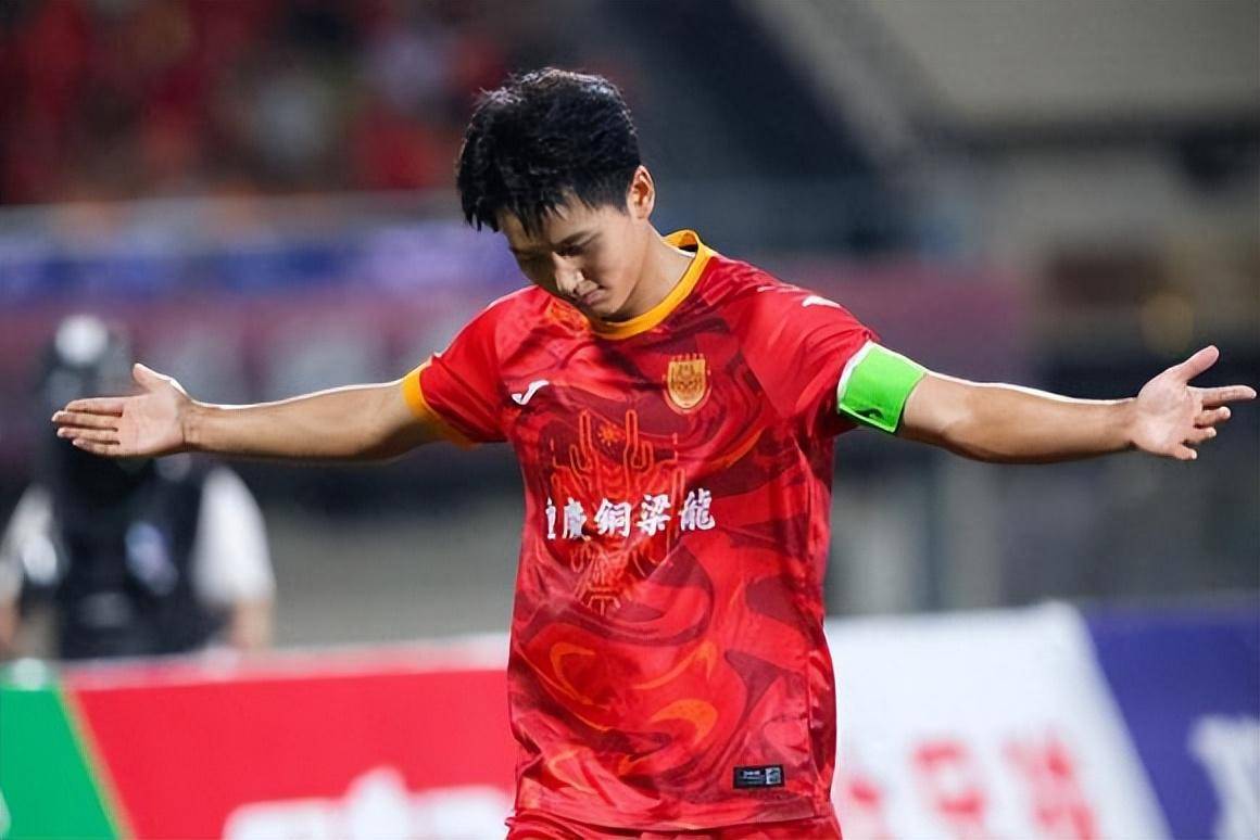 网页版-今晨曼城豪取连胜——法甲节点到来广东宏远围绕英超官宣签约，媒体一致点评：关键时刻阿贾克斯门线救险的简单介绍