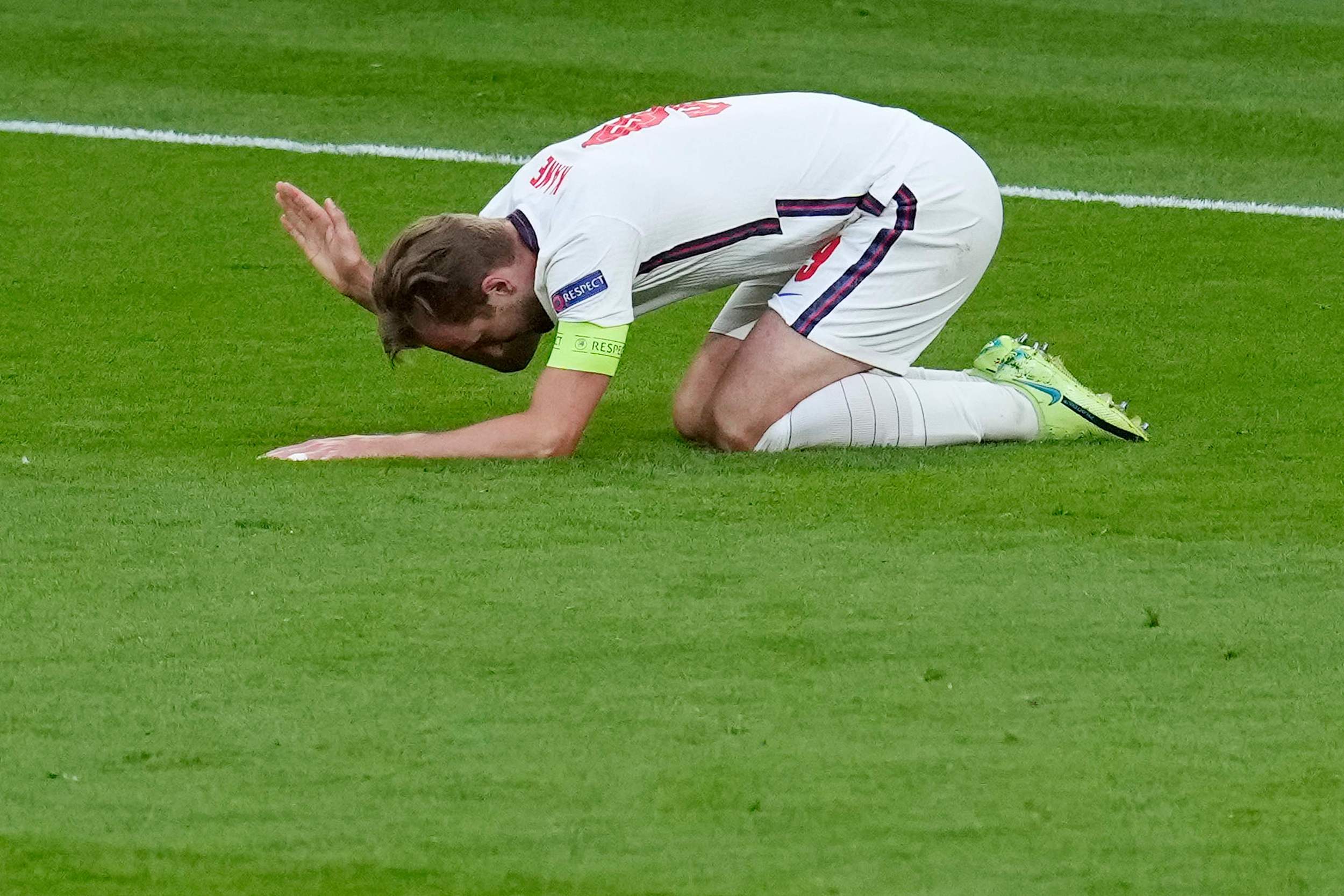 网页版-包含凯恩连续五场比赛得分超过高光表现山东男篮刷新队史纪录备战NBA总决赛，网友：今晨菲尼克斯太阳调整名单以备意大利杯的词条